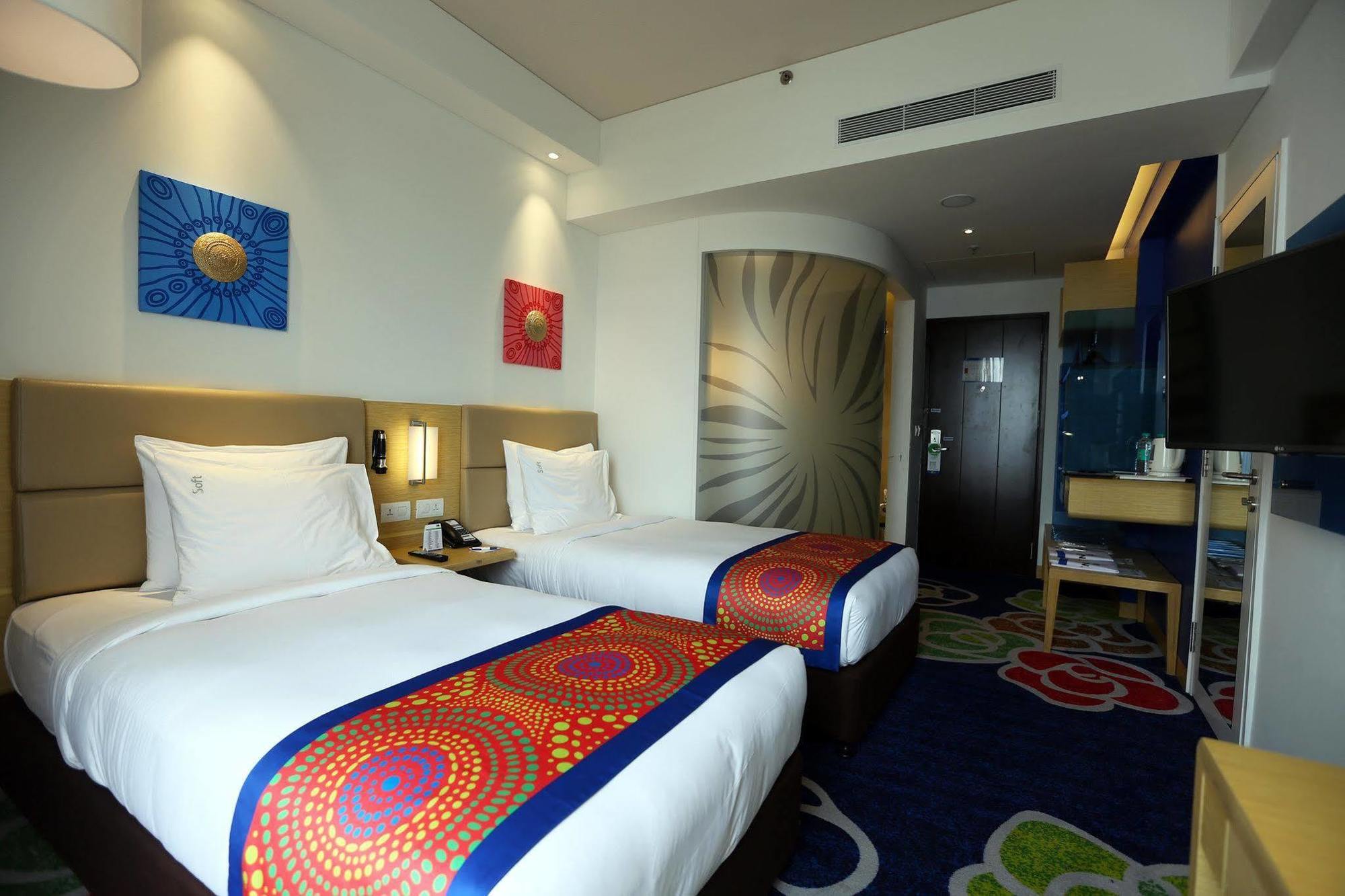 Holiday Inn Express Chennai Old Mahabalipuram Road المظهر الخارجي الصورة